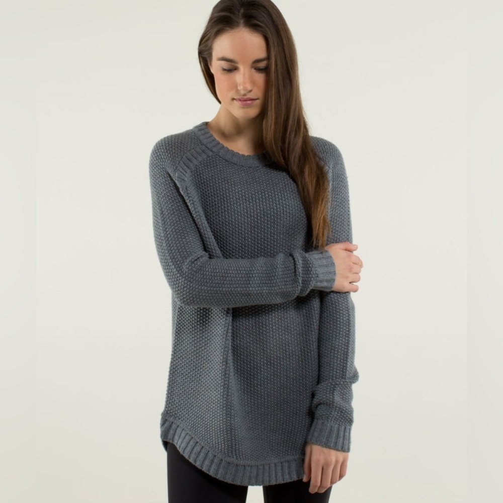 Lululemon Passage Sweater size 2 EUC